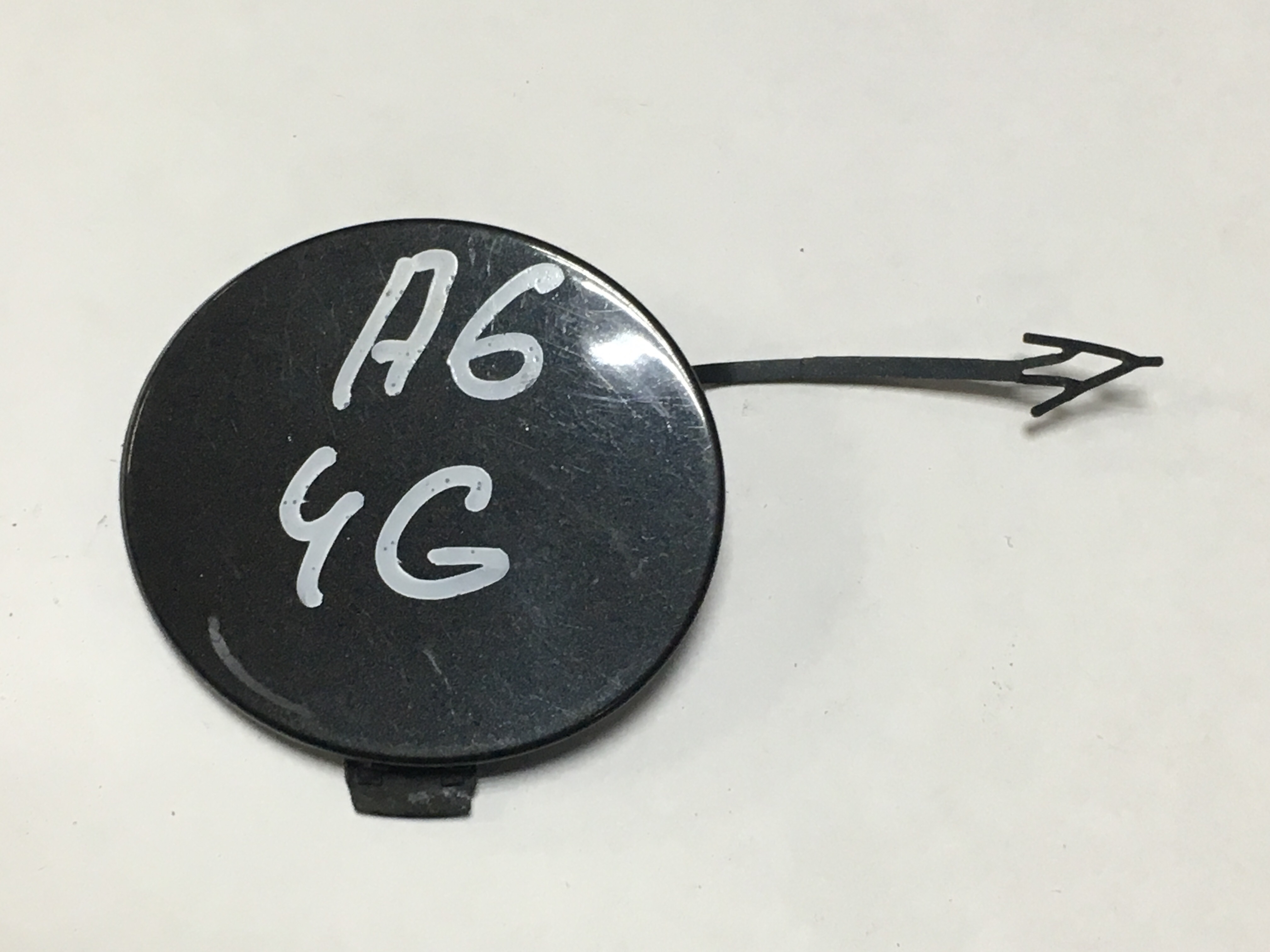 заглушка на бампер под буксировочный