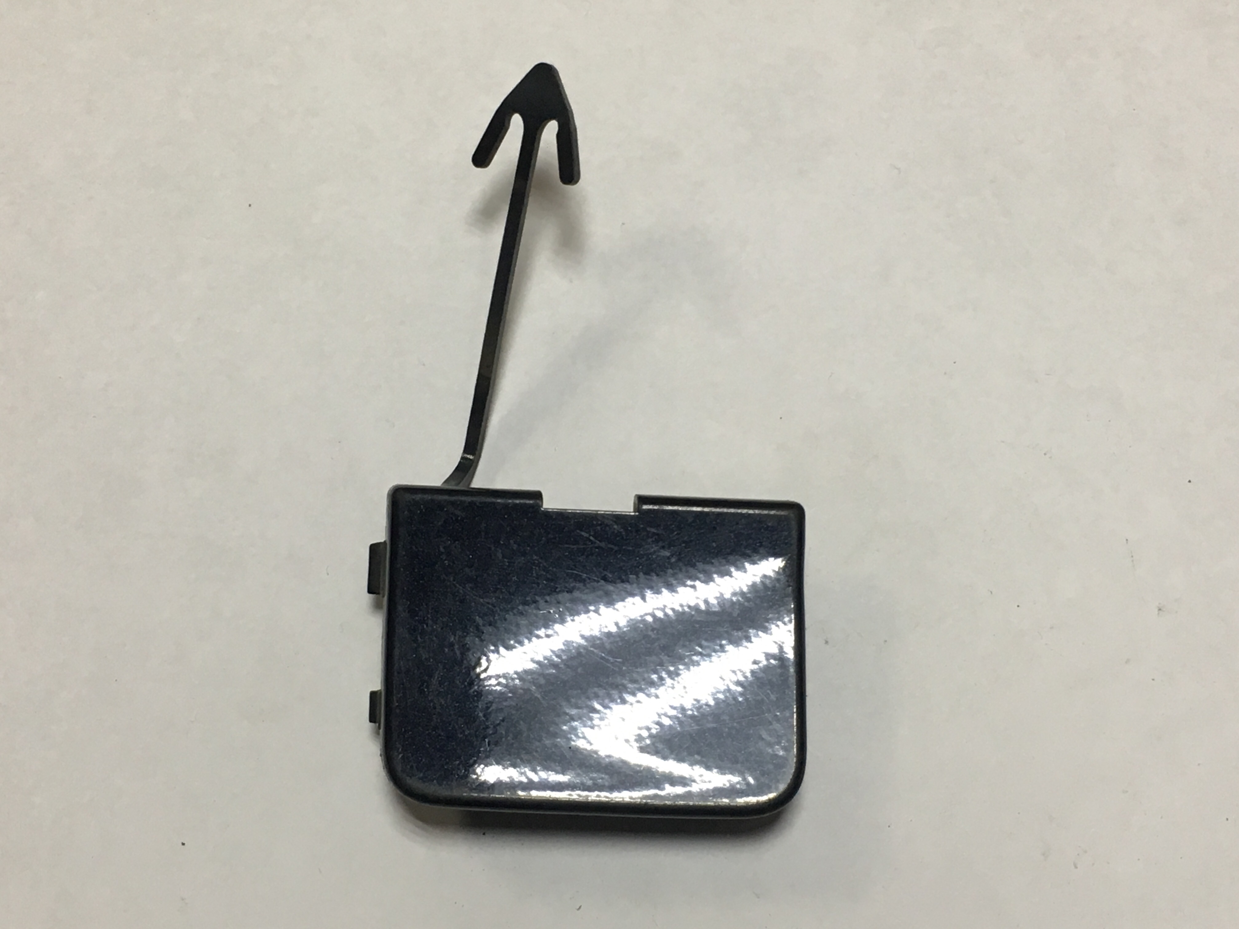 заглушка на бампер под буксировочный. заглушка бампера под буксировочный крюк rrs 2008. заглушка бампера под буксировочный крюк сузуки свифт 2008. заглушка на бампер под буксировочный. заглушка бампера киа рио 3.