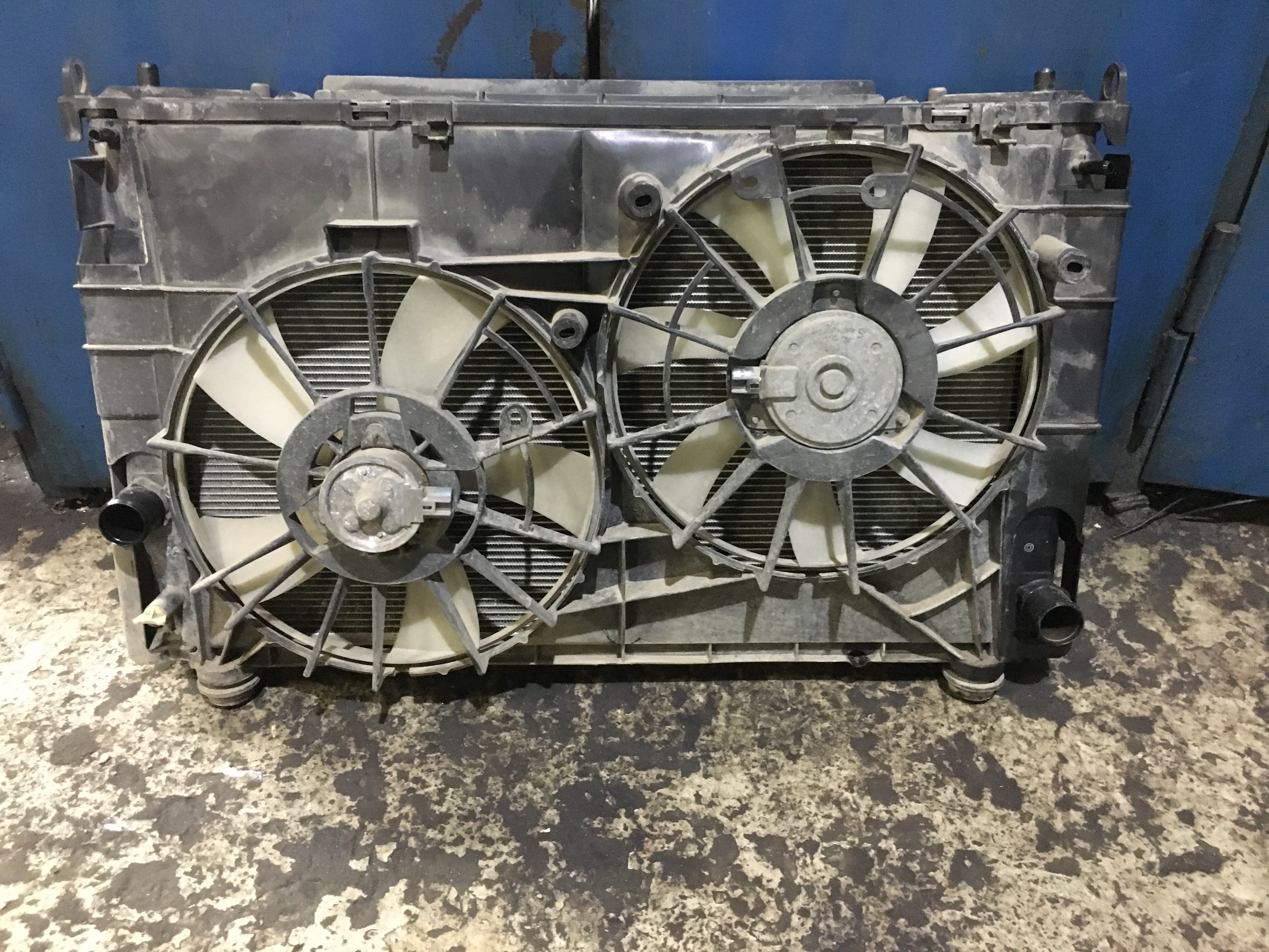 Вентилятор raw. Вентилятор для стойки. Диффузор rav4 2006 автомат. Rav4 1995 год вентилятор охлаждения двигателя. 16711-0l070.