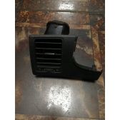 Дефлектор вентиляции салона COROLLA E150 2006-2013 б/у 55686-12190