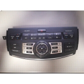 Блок кнопок магнитолы, отопителя Б/У оригинал. Y50.