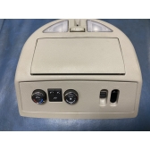 Плафон освещения салона центр Б/У оригинал.