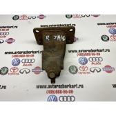 Кронштейн подушки двс правый Б/У оригинал. JA60