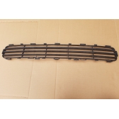 Решетка радиатора нижняя в бампер TOYOTA AVENSIS