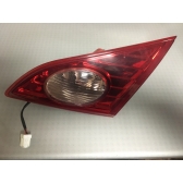 Фонарь задний правый внутренний Б/У оригинал. Z51 0608-0312