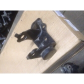 Кронштейн опоры двигателя левый COROLLA E150 2006-2013 б/у