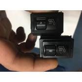 Выключатель обогрева сиденья правый 7L5963564