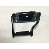 Кронштейн колпачка омывателя фары правый