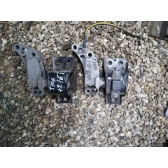 Подушка двс правая в сборе с кронштейном HR16DE Б/У оригинал.