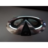 Эмблема передняя с камерой в сборе Б/У оригинал. J50